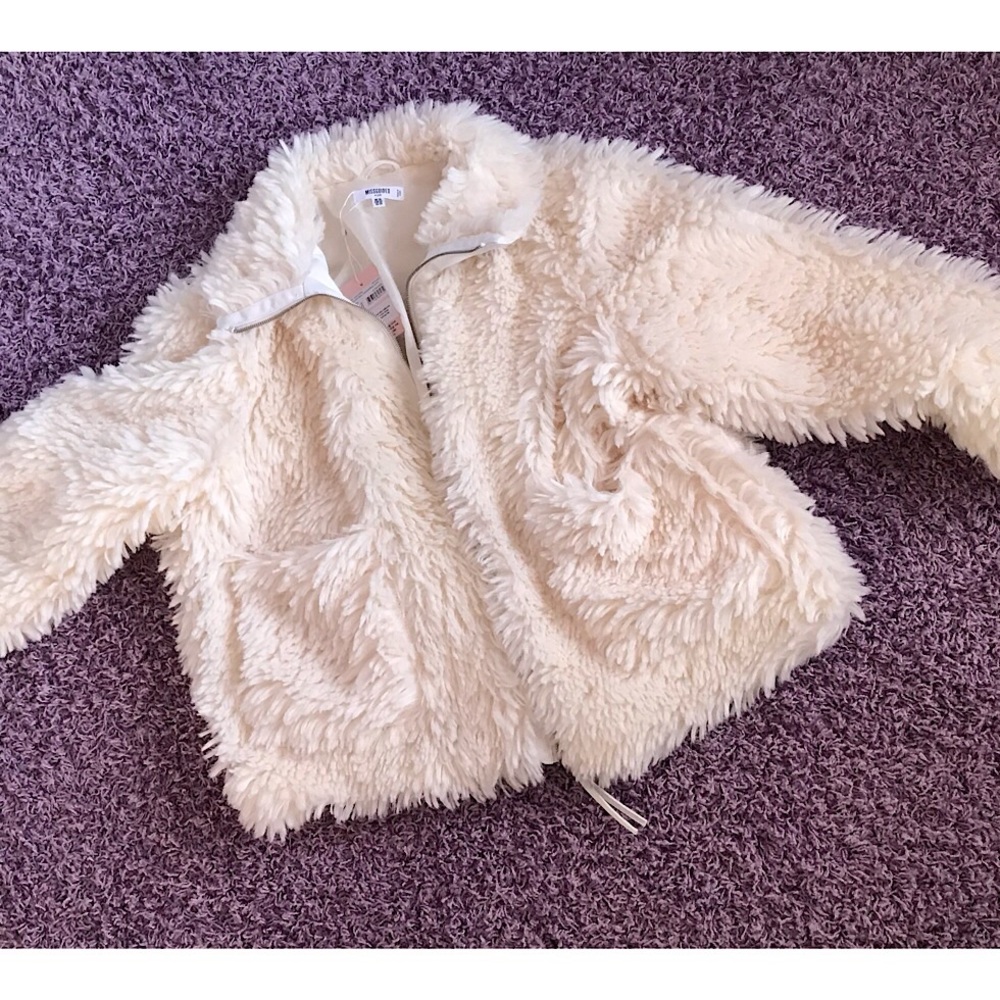 Missguided Ivory Oversized Borg Jacket